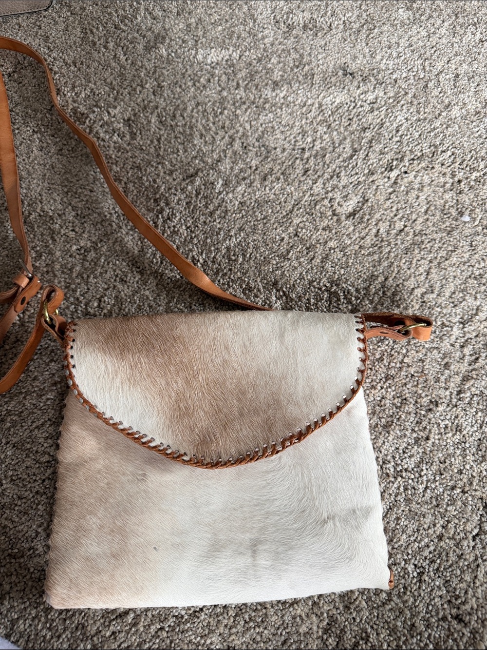 Cream and Tan Leather Crossbody Bag with Contrast Stitching